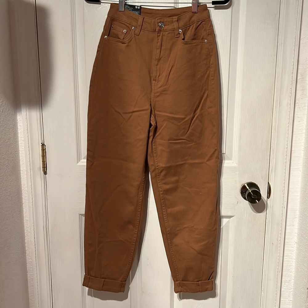 LOOSE MOM FIT HIGH WAIST JEANS